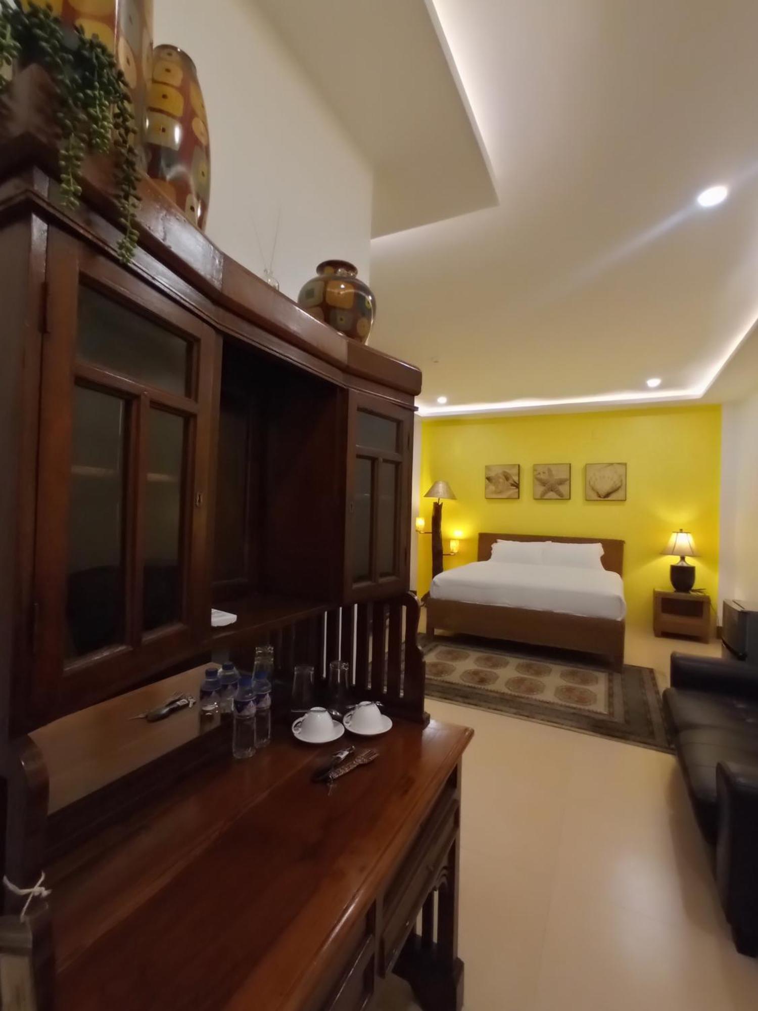 Residencia Orlina Hotel Dumaguete City Exterior photo